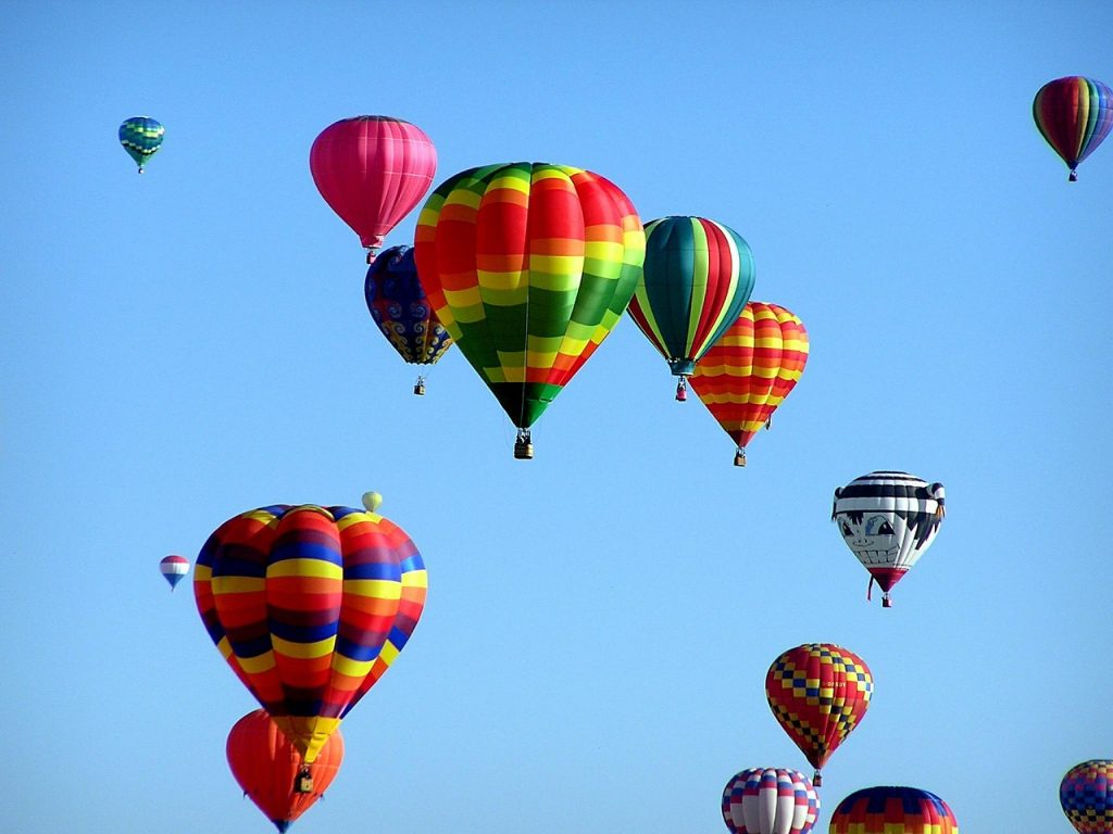 hot-air-balloons-439331_1280